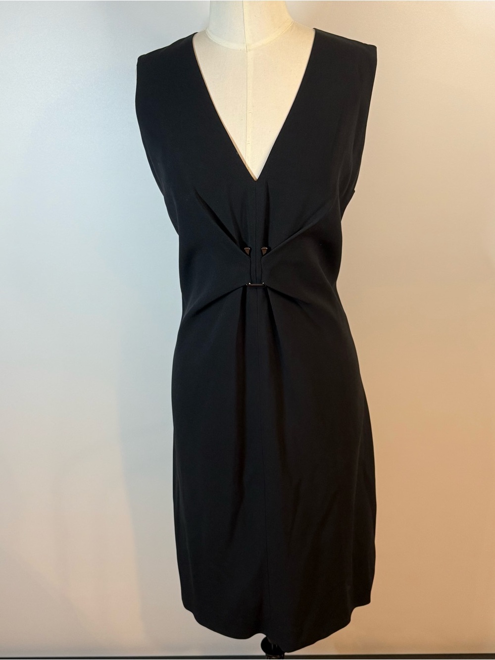 Georges rech  Paris Classic Black V-Neck Sleeveless Dress
